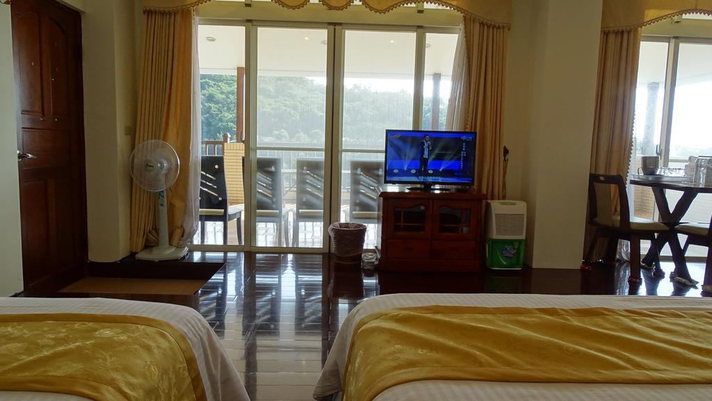 Emoonten Homestay Sanzhi Екстер'єр фото