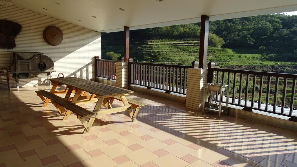 Emoonten Homestay Sanzhi Екстер'єр фото